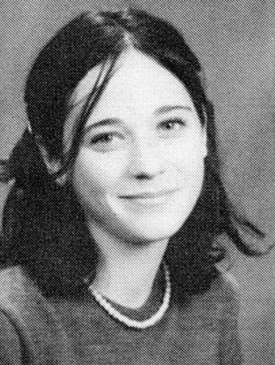 20 Celebrity Yearbook Photos That Are Pure Comedy Gold