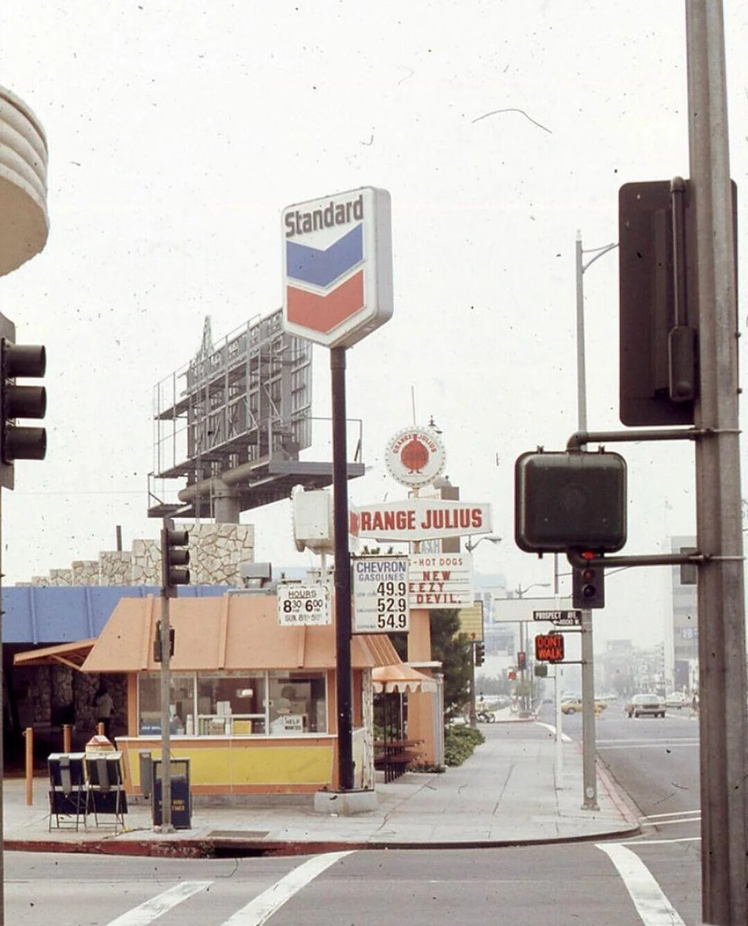 Standard GRANGER JELIUS RANGE JULIUS -HOT DOGS CHEVRON NEW GASOLINES 49.9 EEZY HOURS LOW DEVIL. 52.9 830 600 PROSPECT DE SUK 81 - 500 4-4000 - 54.9 DONT WALK HELP MANTES