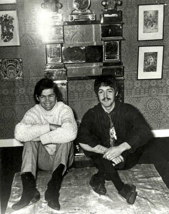 Photos Where Classic Rockstars Pretended to be Normal