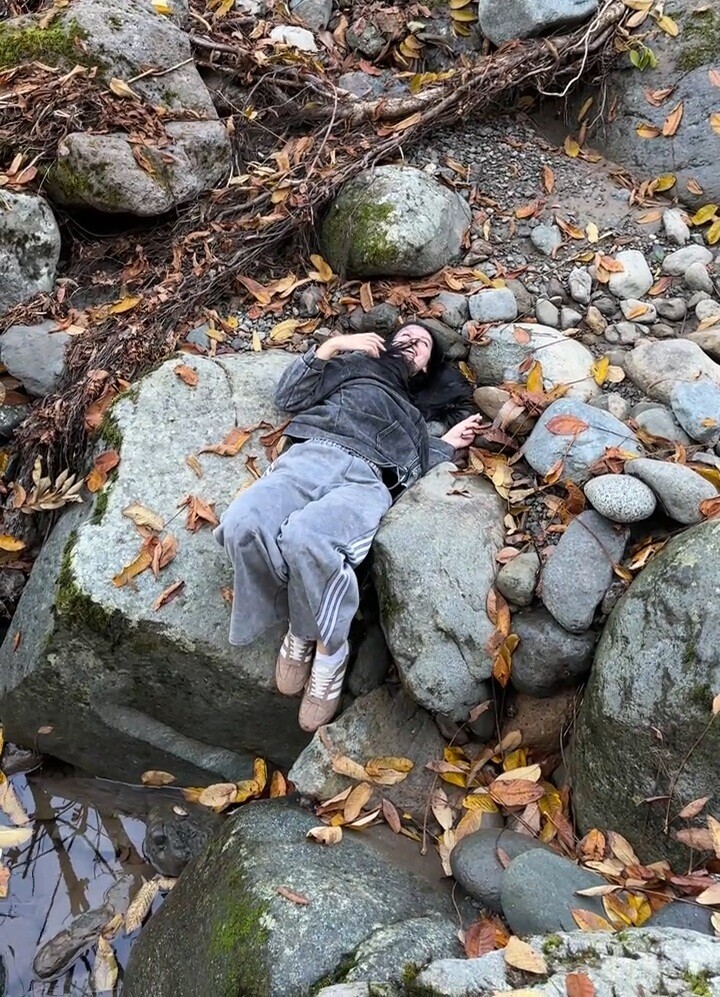 Embarrassing Photos of People Who Need an Alibi ASAP