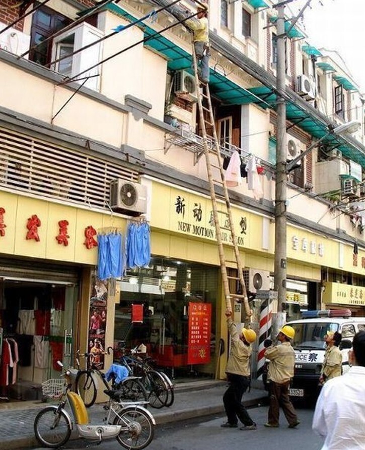 20 Photos Where an 'Eye Roll' is the Normal Reaction