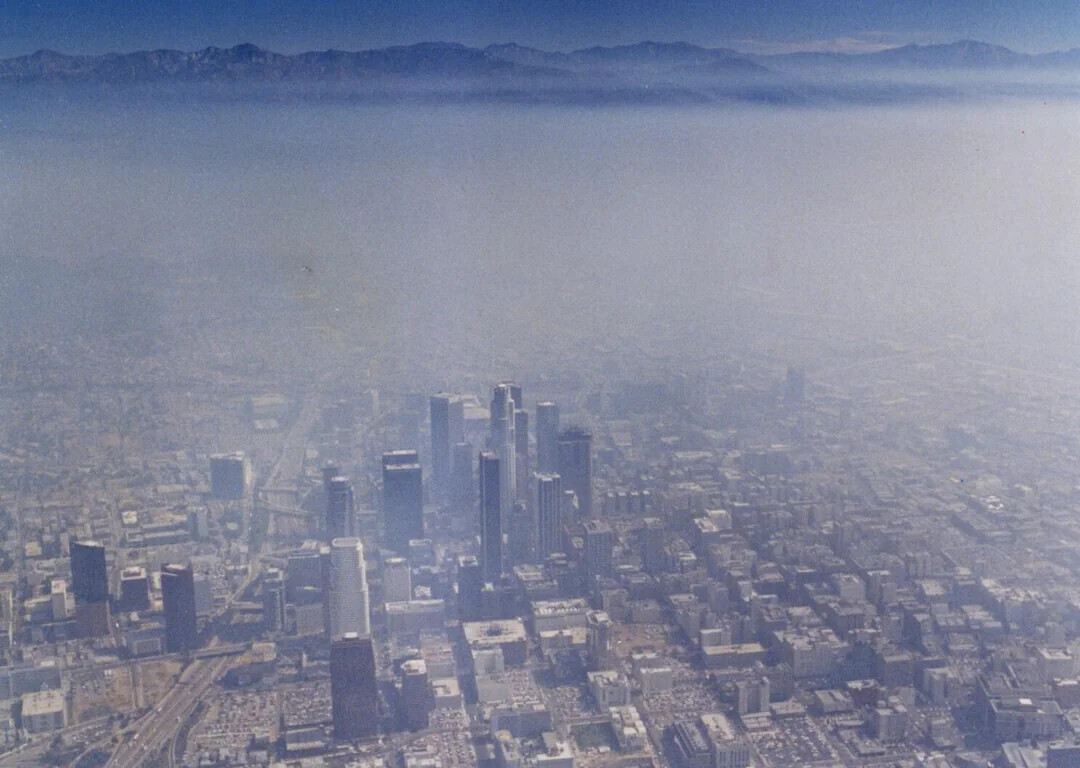 Photos of Smog-Filled Living from 1970s Los Angeles