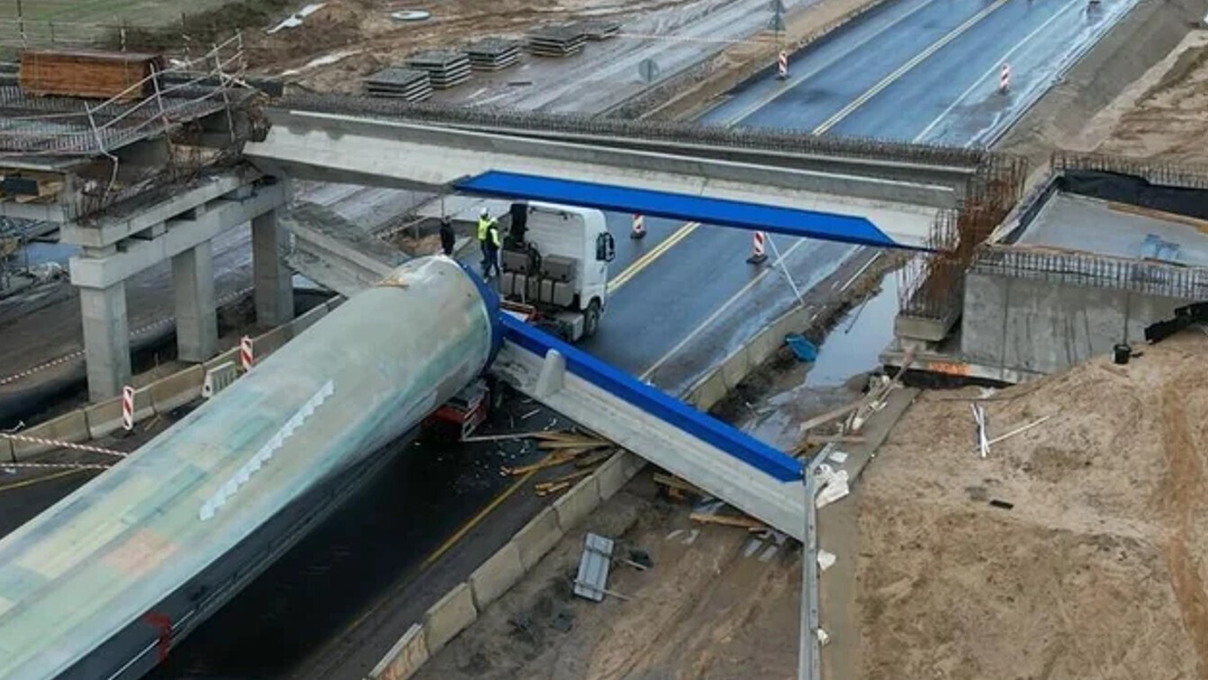 20 Pricey Photos Where Someone Better Have Insurance