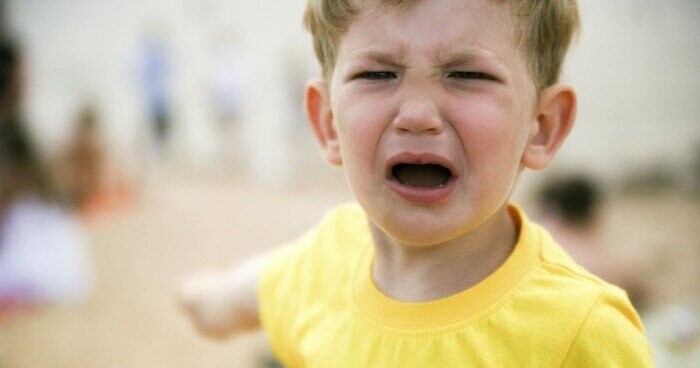 20 Photos Of Kids Right After They Broke Something