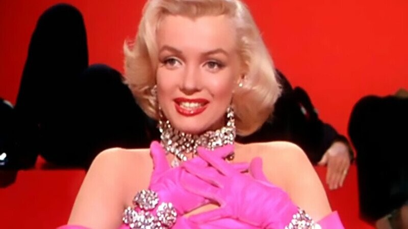 29 Ridiculous Lies That Hollywood Has Managed to Mainstream