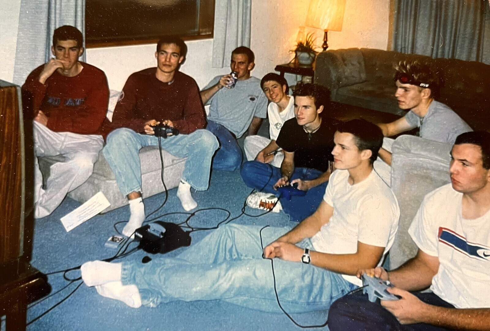 15 1990s Historical Photos That Are A Real Education