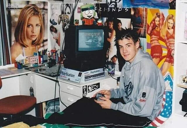 Jos FRIENDS Anis ARIJER PlayStation PlayStation - -