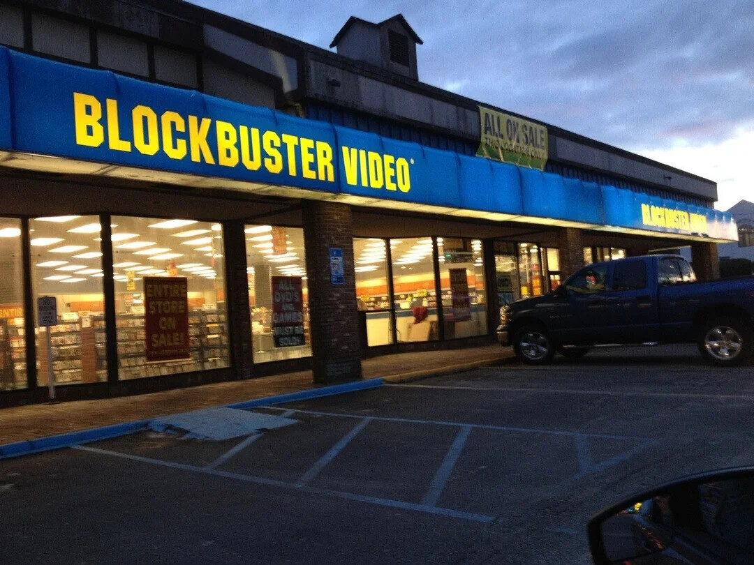 BLOCKBUSTER VIDEO ALL ON SALE THIO adidas BLOCKBUSTER.COM ALL and ENTIRE OVOIS STORE AND NTIR GAMES ON MUST THE SALE! SOLDE con