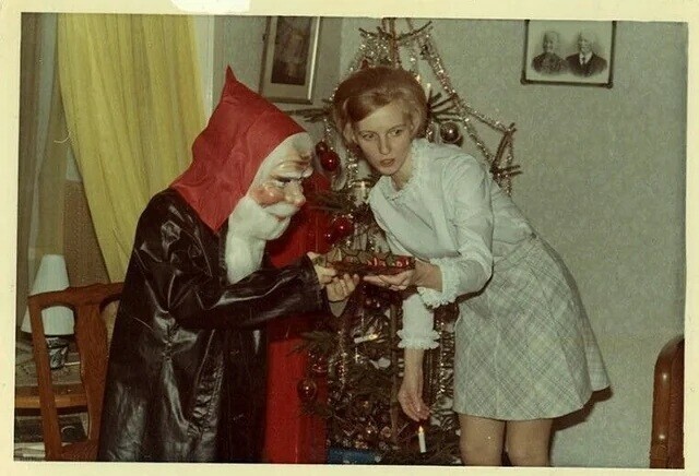 20 Santas Who Seem Much More Naughty Than Nice