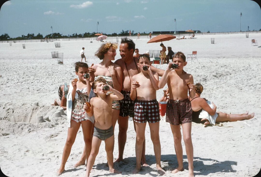 What Family Vacations Looked Like Before Smartphones