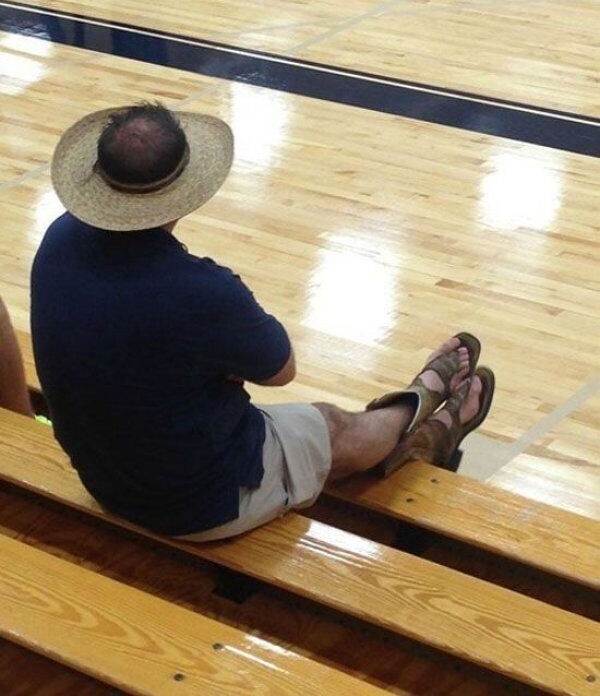 Photos Where Humanity’s Common Sense is up for Debate