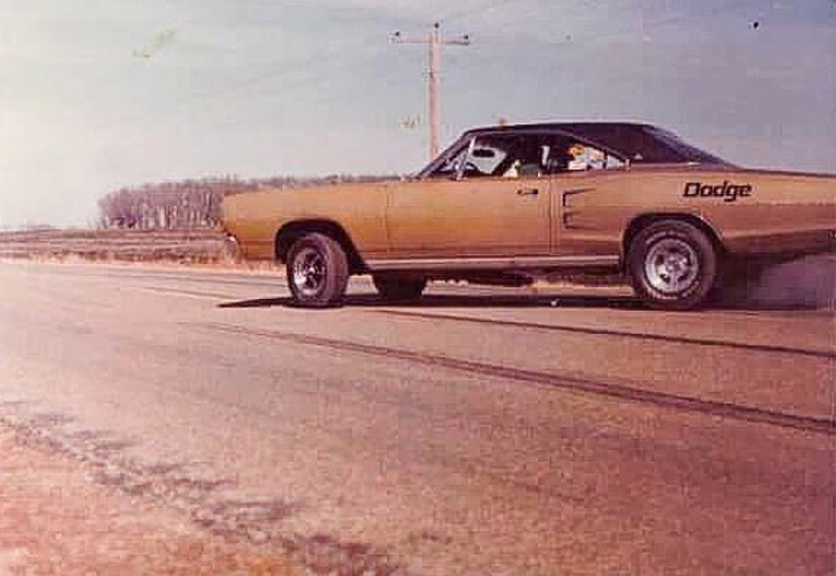 Tire-Smoking Pics of '70s Muscle Cars in Their Heyday