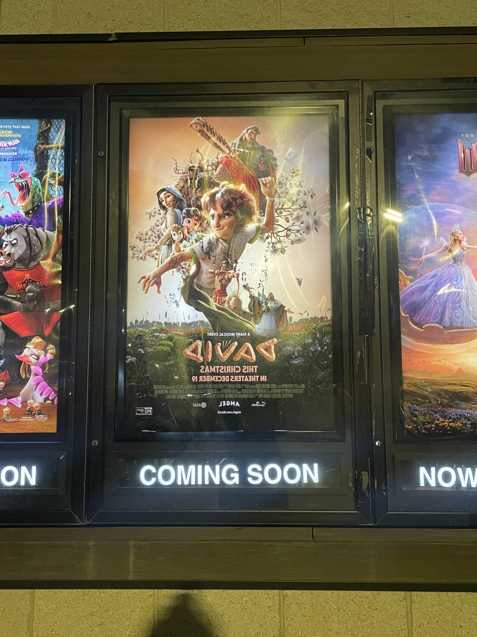 RTISTS THAT MADE SPORTERS YOU ER-MAN THE SPIDER WERSE PRODUCER EN CURRY MA THEVE THAID A AIVAY SAMTSIAHO SIHT e SRETA3HT И MOTIVAL the LICENSE and the SESS ca biveb\moo legns ON COMING SOON NOW