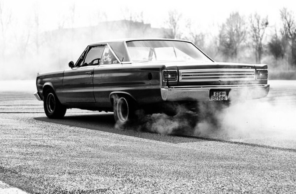 Tire-Smoking Pics of '70s Muscle Cars in Their Heyday