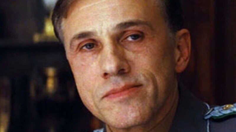 31 Random Bits of Pop-Culture Trivia Written Backward in Lipstick by a Disturbed Child