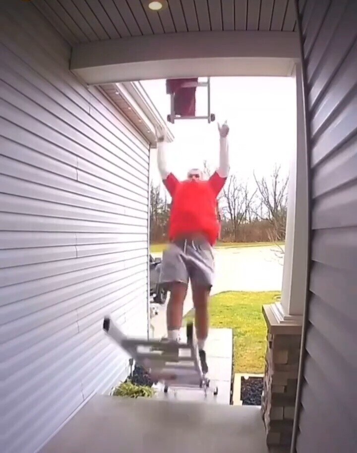 Photos Where Overconfidence Was Someone's Downfall