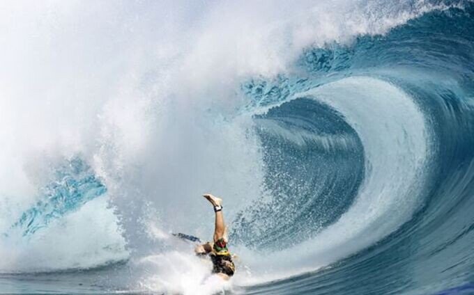 Photos Where Gravity Is Still Undefeated