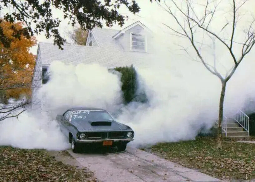 Tire-Smoking Pics of '70s Muscle Cars in Their Heyday