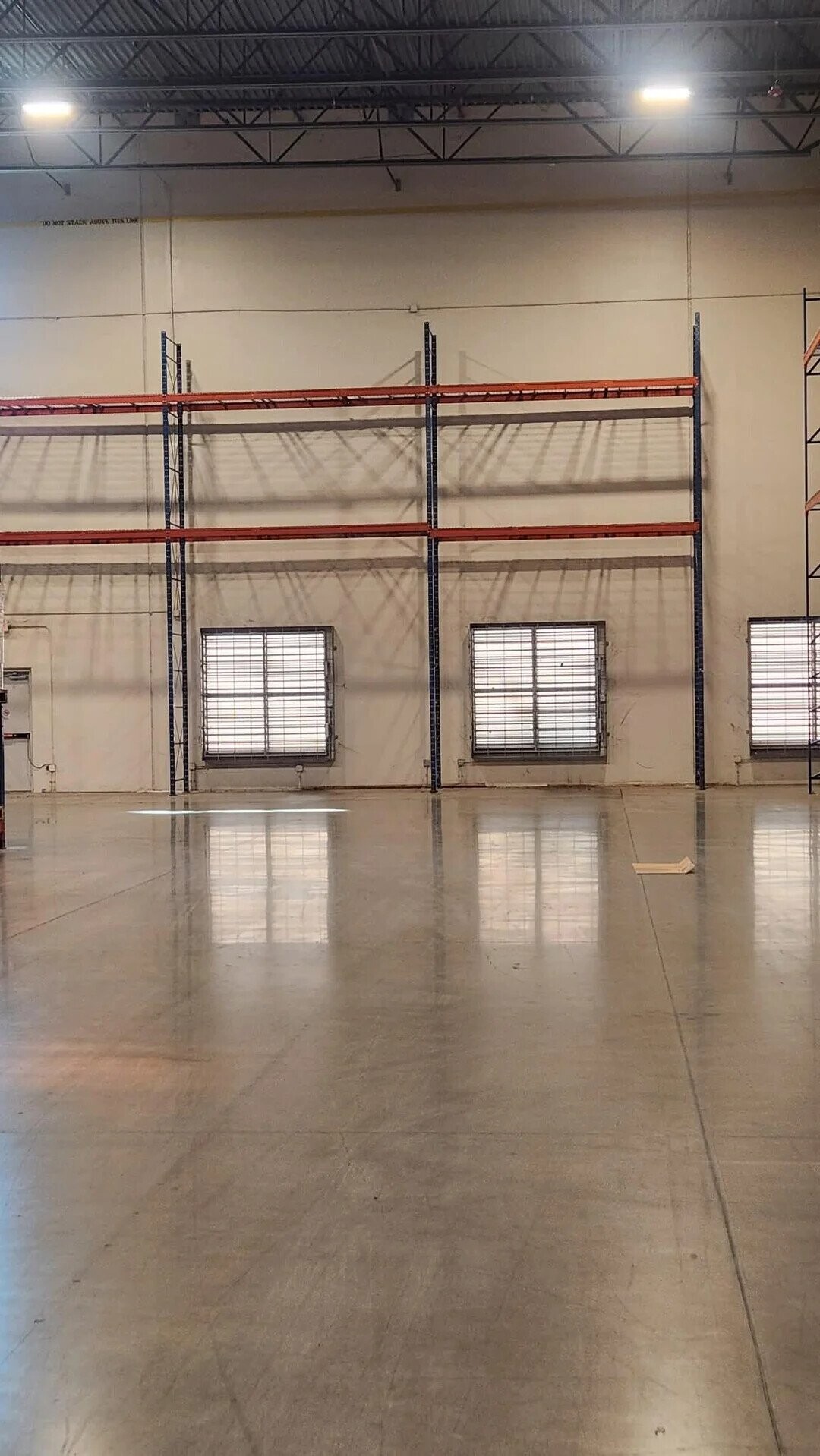 DO NOT STACK ABOYE THS TMK