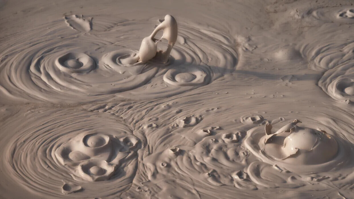 Striking Photos of Yellowstone, America's Unique Land