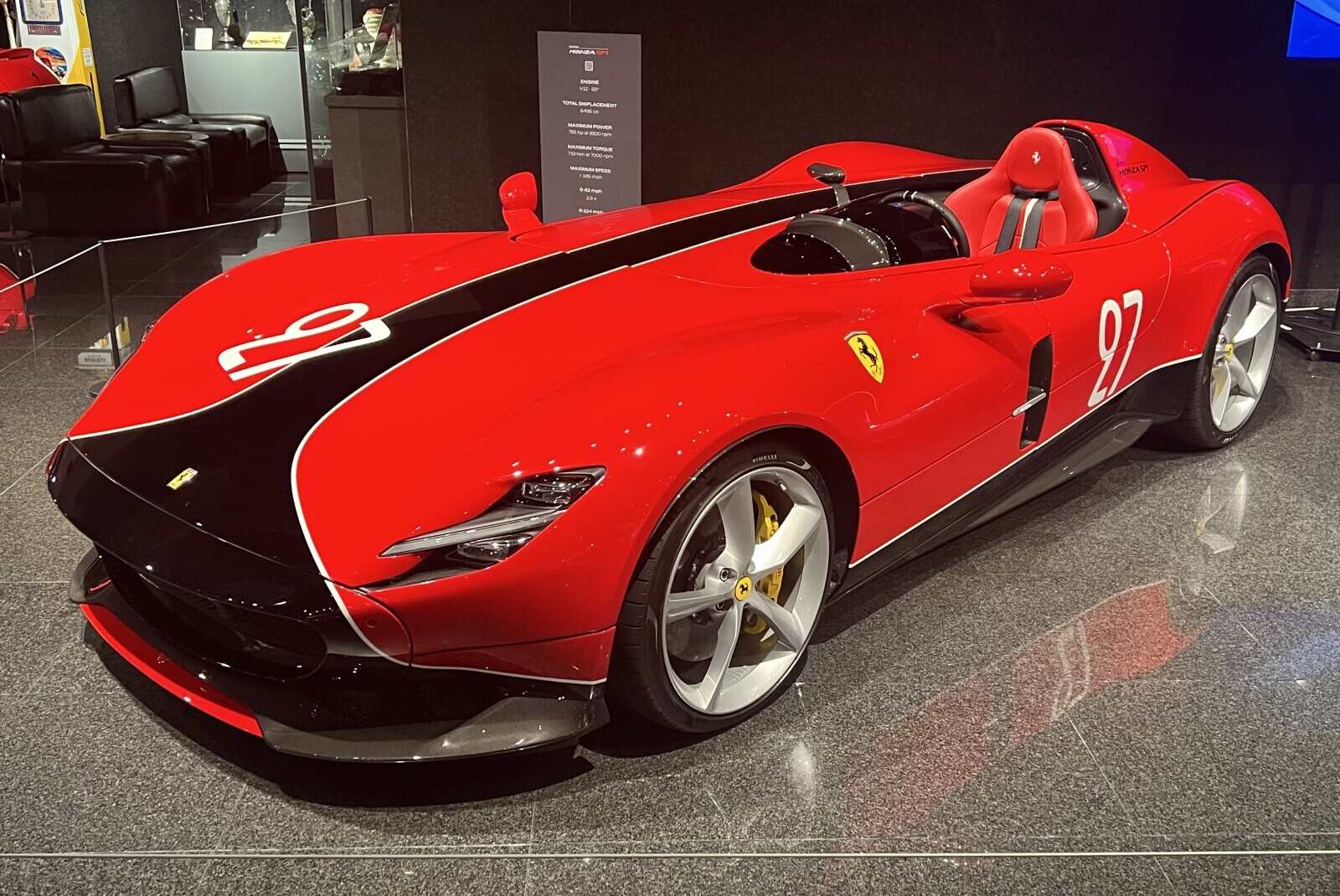 MONZA ENGINE V12 65 TOTAL DISPLACEMENT 6496 cc MAXIMUM POWER 785 hp of 8500 mmm MAXIMUM TORQUE MONZASPI 719 Nma 1000 cpm MAXIMUM >186 mph 0-62mph 2.9 0-124 mph 27, 22