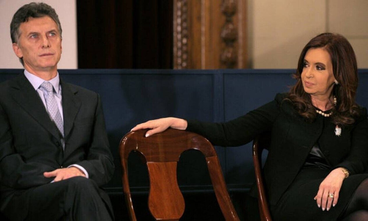 Things People Know Are Irritating And Do Anyway