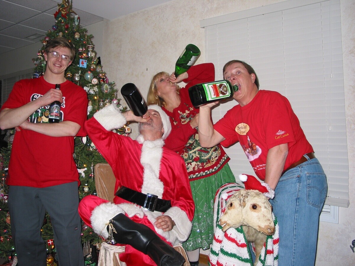 20 Santas That Won’t Be Going Home to Mrs. Clause