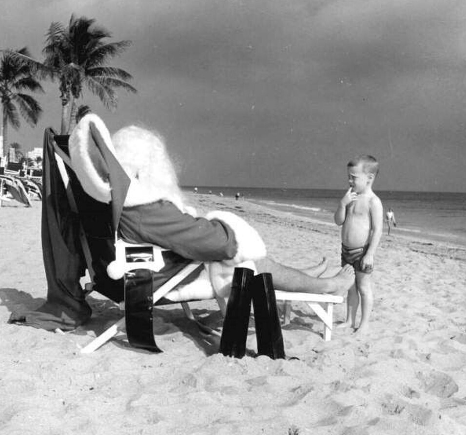 20 Santas That Won’t Be Going Home to Mrs. Clause