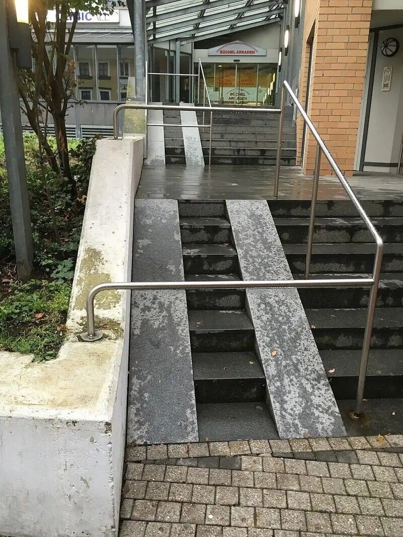 IC ver BÜCHEL ARKADEN BI CHEA BOOKS ADEM LIKAGEN BUCHEL AR LADEN