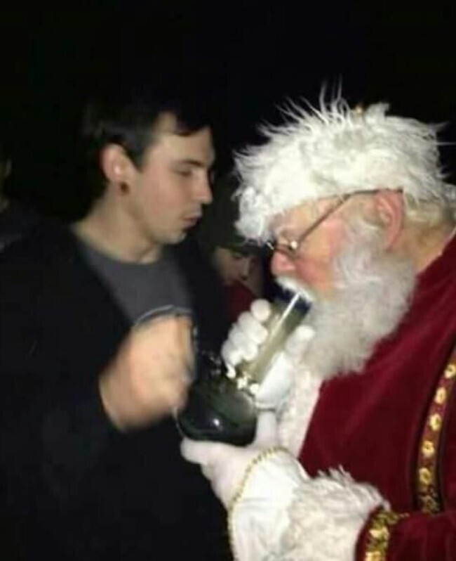 20 Santas That Won’t Be Going Home to Mrs. Clause