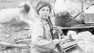 Historical ‘Time Travelers’ Allegedly Caught on Camera