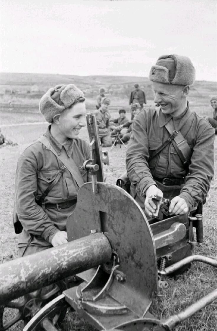 Photos That Put You Into the Middle of World War II