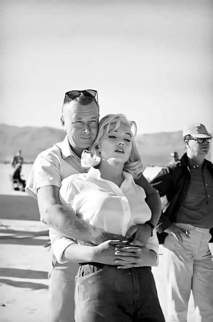 Photos of Marilyn Monroe Living Her Best Life On Set