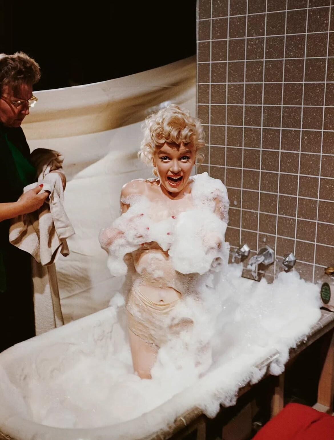 Photos of Marilyn Monroe Living Her Best Life On Set