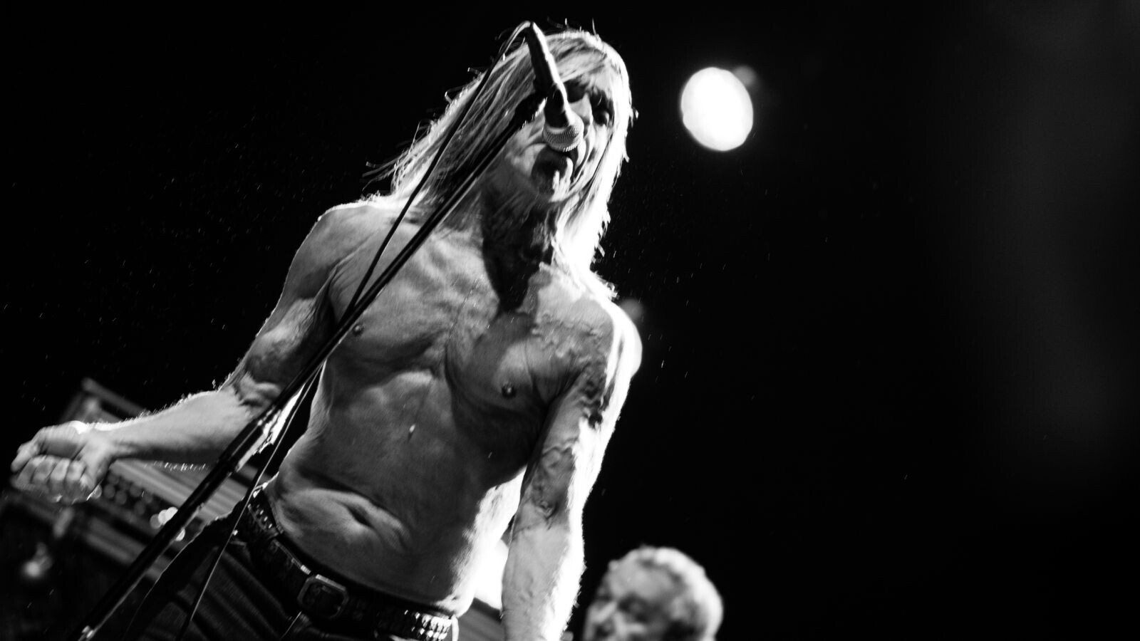 20 Iconic Rockers in Photos That Could Only Show Them | Cracked.com