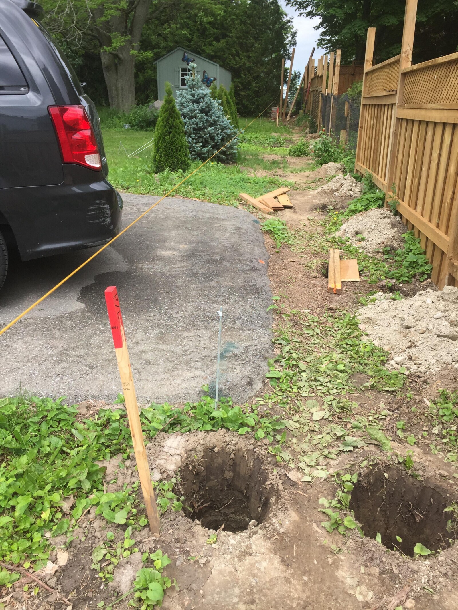 Hate Thy Neighbor: Photos Where That’s Deserved