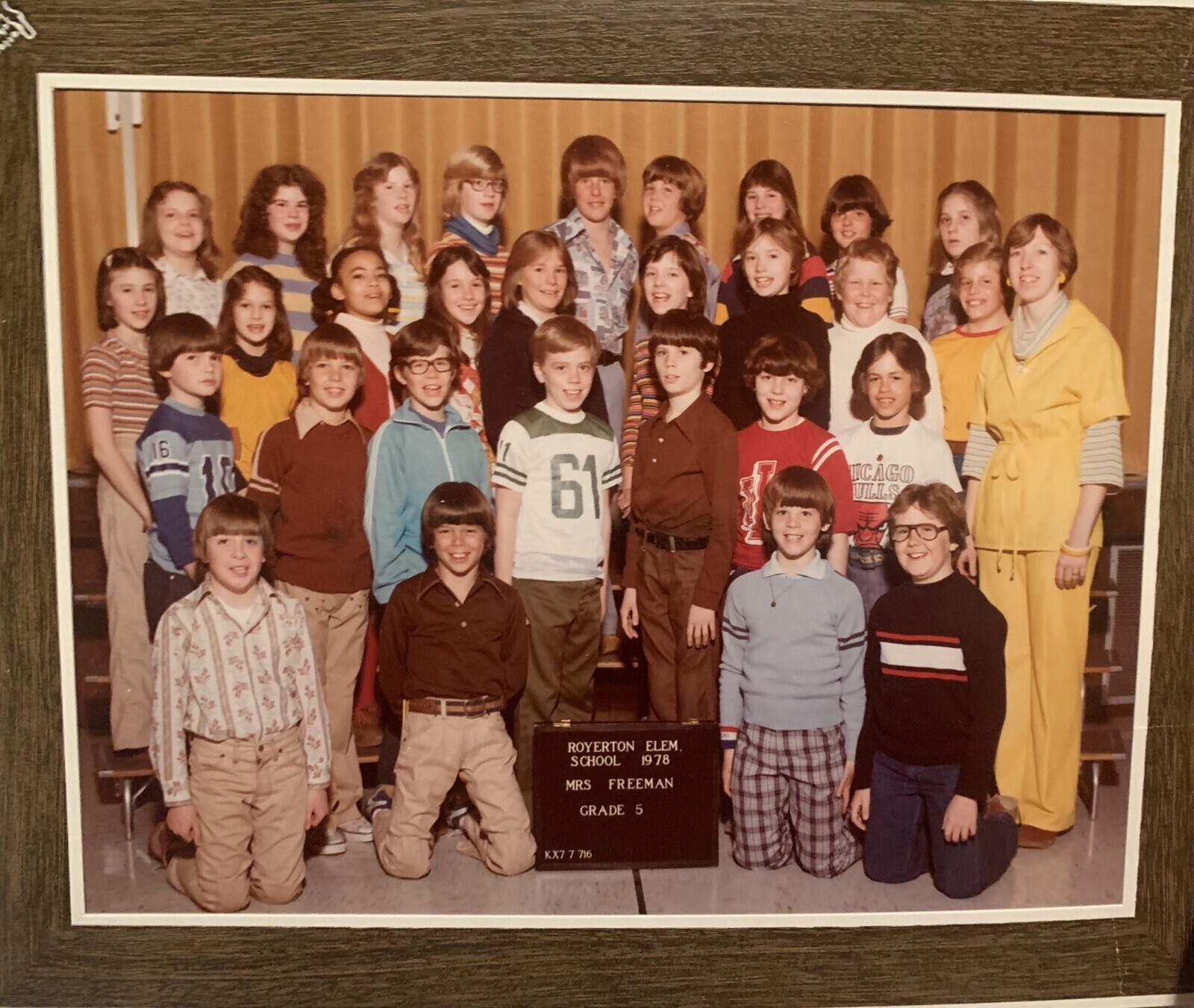 16 61 ICÁGO ULLS ROYERTON ELEM 1978 SCHOOL MRS FREEMAN GRADE 5 KX7 7 716