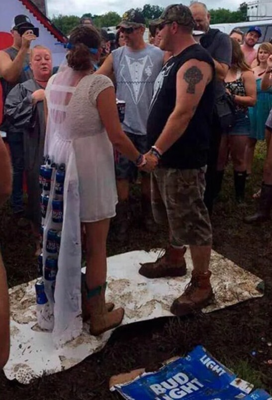 Unique Wedding Photos Showing Love Conquers All