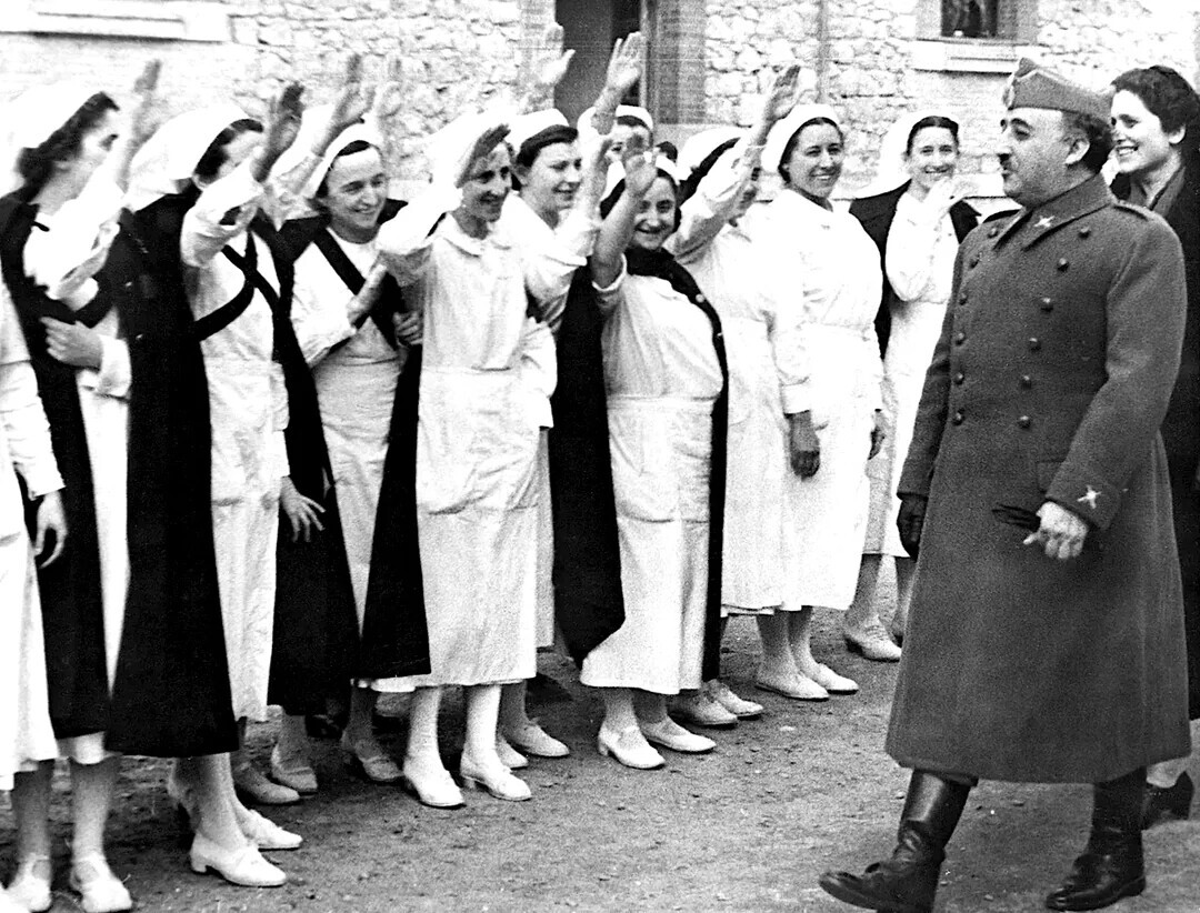 15 Images That Show History Like Never Before