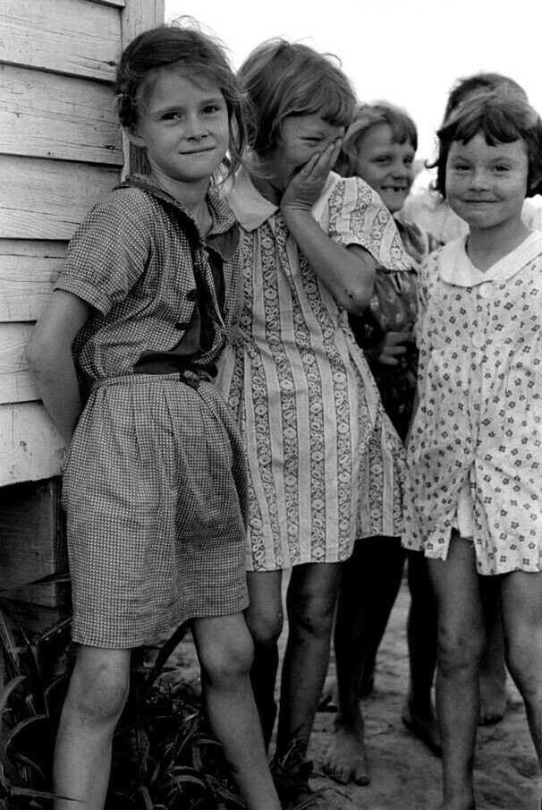 Photos Of The 1930’s Hard Life