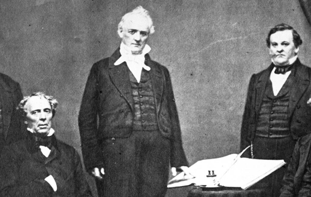 10 Presidents Who Left Office Without Their Dignity