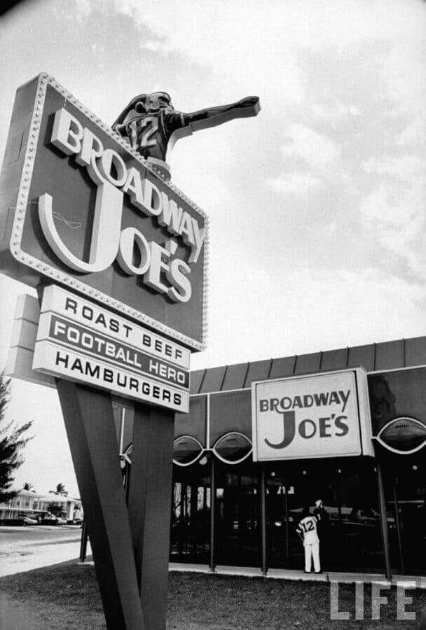 BROADWAY 12 JOES ROAST BEEF FOOTBALL HERO HAMBURGERS BROADWAY JOE'S 12 LIFE