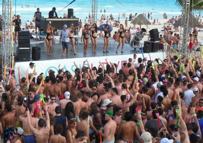 Classic Spring Break Pics That Should've Stayed Buried