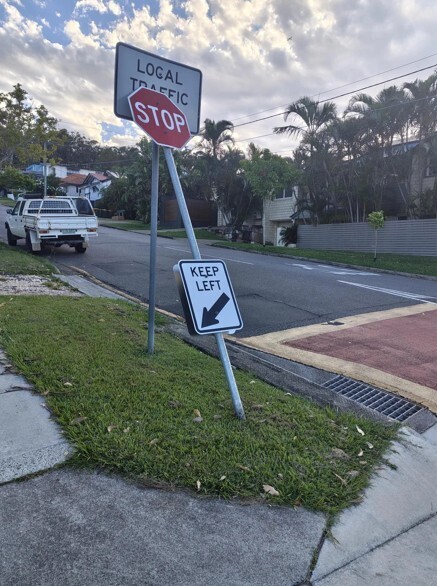 LOGAL TRAFFIC STOP KEEP LEFT