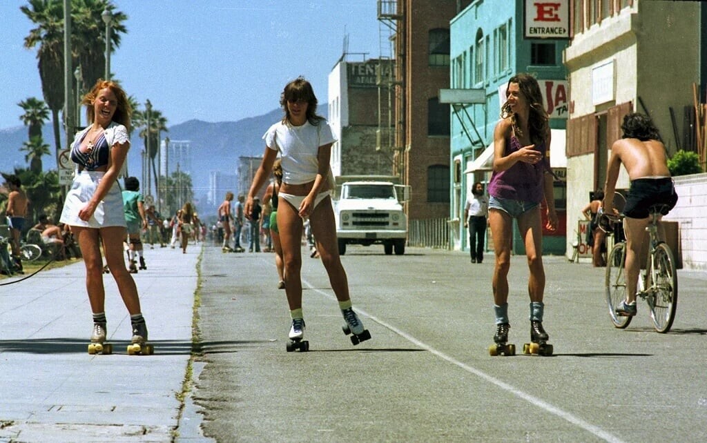 20 Photos Where the '70s Aren't Exactly Strait Laced