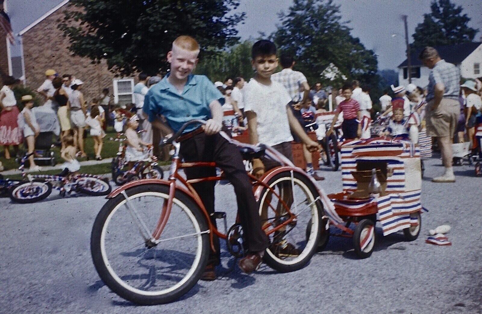 Photos so Retro You Can Smell the Leaded Gasoline