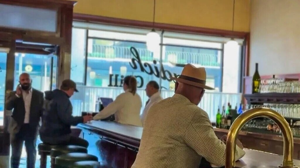 Early Restaurants That Look More Scary Than Appetizing