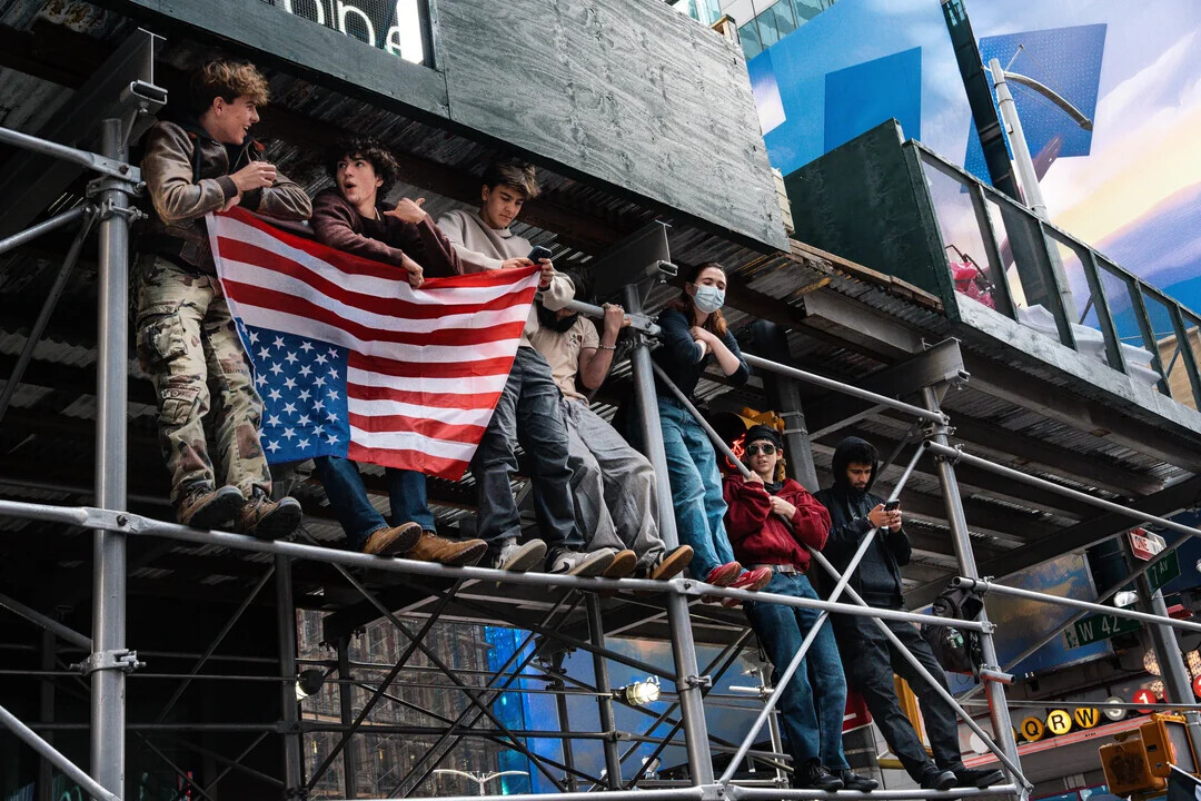 the 7 Av W 42 W 1 R Q