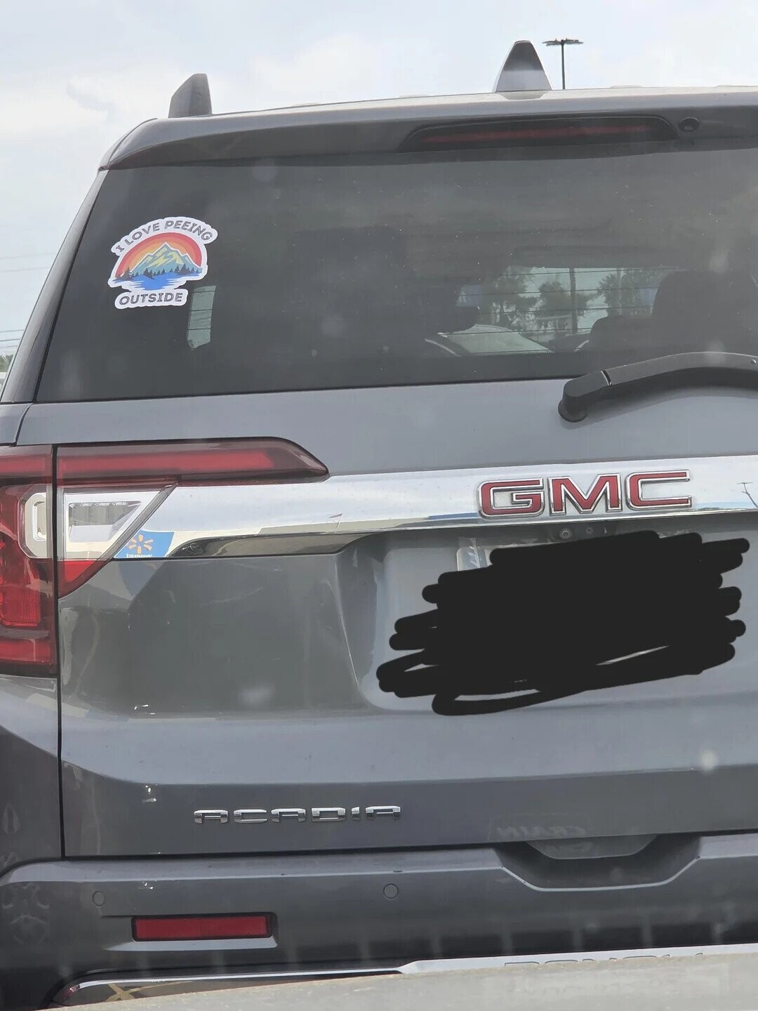 I LOVE PEEING OUTSIDE GMC RORDIA