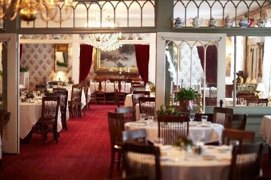 Early Restaurants That Look More Scary Than Appetizing